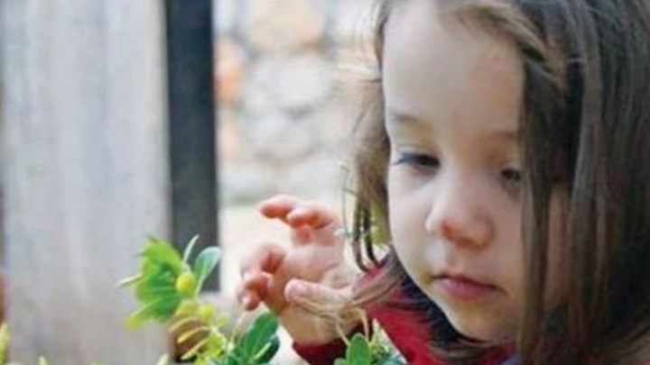 Ραγίζει καρδιές η μαντινάδα του πατέρα της Μελίνας