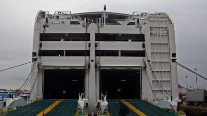 Συνεχίζονται τα προβλήματα στις ακτοπλοϊκές συγκοινωνίες – Κανονικά διεξάγονται τα δρομολόγια από τον Πειραιά