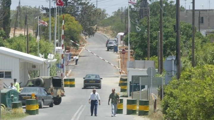 Συνέλαβαν δύο Ελληνοκύπριους που πέρασαν στα Κατεχόμενα – Ήθελαν να πάνε στο πατρικό τους