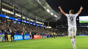 Ασταμάτητος ο Ζλάταν – Έφτασε τα 20 γκολ – ΒΙΝΤΕΟ