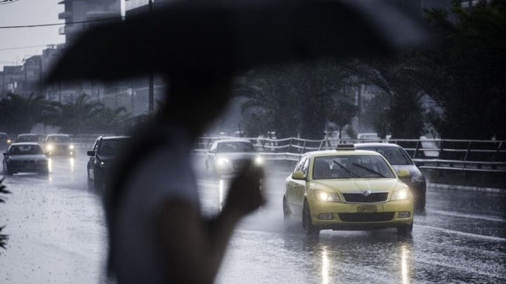 Αποκαταστάθηκε η κυκλοφορία στη λεωφόρο Μαραθώνος – Πού διακόπηκε λόγω των έντονων καιρικών φαινομένων