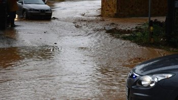 Επιμένει ο “Ζορμπάς” σε Εύβοια και Φθιώτιδα- Αγωνία για την τύχη των τριών αγνοουμένων