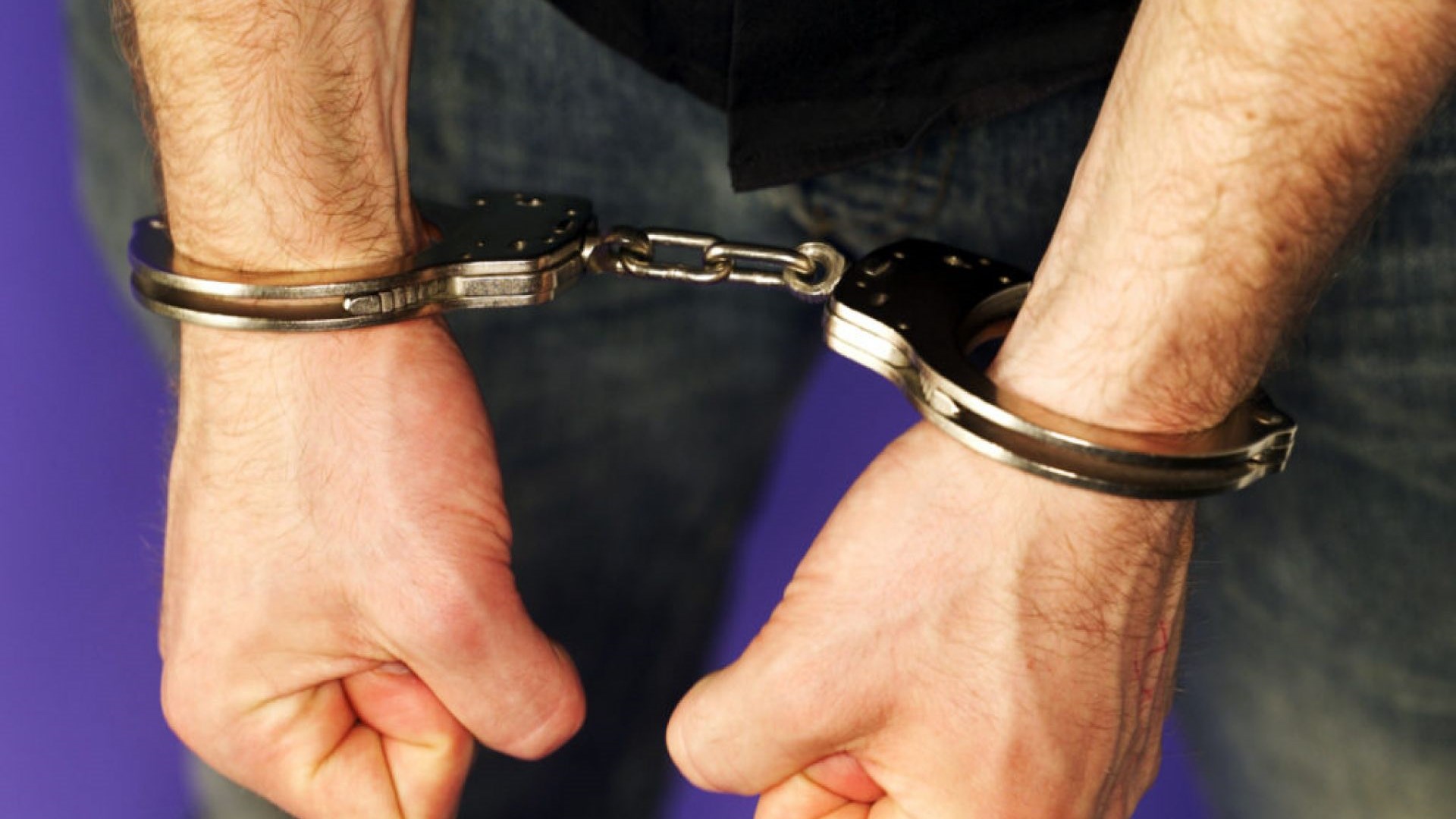 Συνέλαβαν τον δράστη του εμπρησμού σε κομμωτήριο του Ηρακλείου