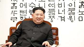 Ο Κιμ έστειλε δύο λευκά κυνηγόσκυλα ως δώρο στον ηγέτη της Νότιας Κορέας