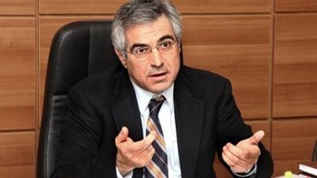 Απαλλαγή Καρχιμάκη για παραβίαση μυστικών της πολιτείας