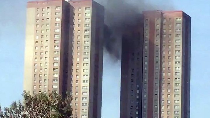 Οι πρώτες εικόνες από τη φωτιά στον ουρανοξύστη στο Λιντς – ΦΩΤΟ
