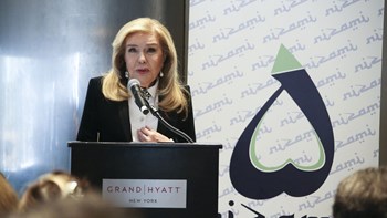 Δύο τιμητικές διακρίσεις για τη Μαριάννα Β. Βαρδινογιάννη – ΦΩΤΟ