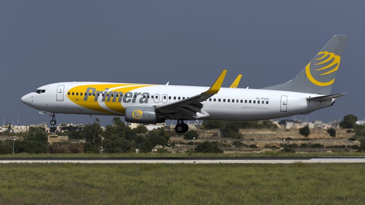 Έμειναν «ξεκρέμαστοι» στα Χανιά εκατοντάδες επιβάτες της Primera Air – ΦΩΤΟ