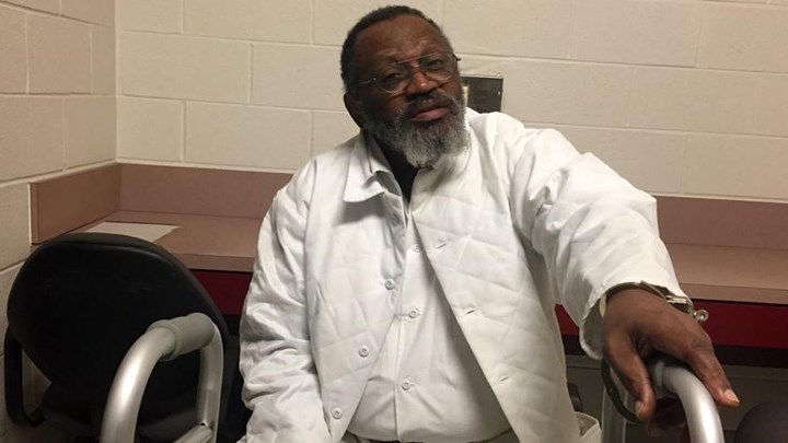 Ηλικιωμένος θανατοποινίτης δεν θυμάται το έγκλημά του – Μια υπόθεση που διχάζει τους νομικούς