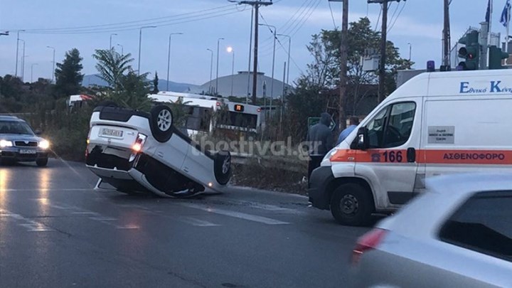 Ανατροπή οχήματος στη δυτική Θεσσαλονίκη – ΦΩΤΟ