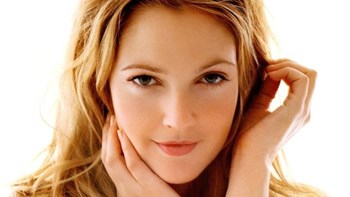 H ψεύτικη συνέντευξη της Μπάριμορ που έγινε… viral – Τι δηλώνει η ηθοποιός