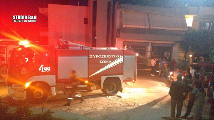 Φωτιά σε κατάστημα γεωργικών μηχανημάτων στην Αργολίδα – ΦΩΤΟ