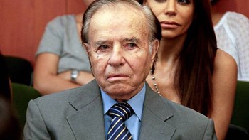 Το Ακυρωτικό Δικαστήριο της Αργεντινής απάλλαξε τον πρώην πρόεδρο Μένεμ – Είχε  καταδικαστεί για παράνομη εμπορία όπλων