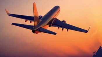 Χαμός σε αεροπλάνο: Πώς ένα παιδάκι και το…γιο-γιο του έκαναν άνω-κάτω την πτήση