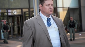 Ένοχος για το φόνο μαύρου εφήβου λευκός πρώην αστυνομικός