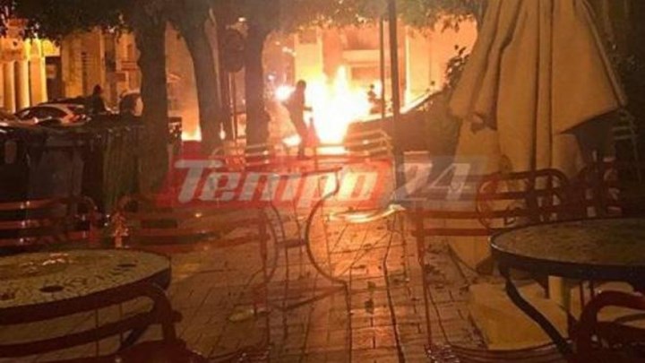 Επίθεση με μολότοφ κατά του Αστυνομικού Μεγάρου Αχαΐας – ΦΩΤΟ