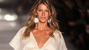 Ζιζέλ: Ξέσπασα σε κλάματα όταν μου είπαν να εμφανιστώ ημίγυμνη