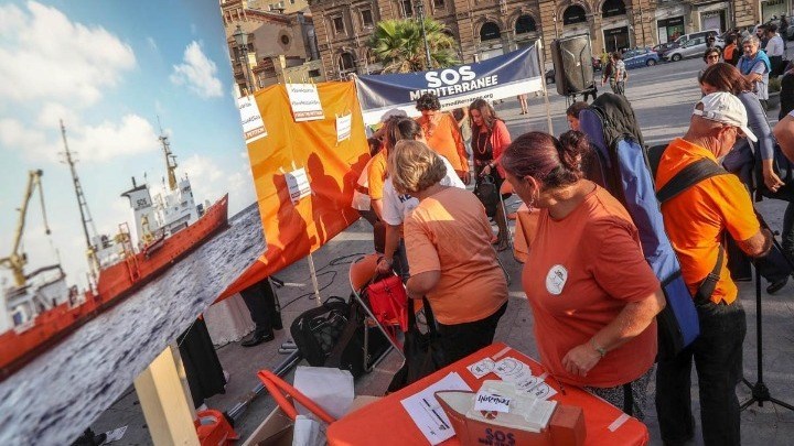 Συγκεντρώσεις στη Γαλλία υπέρ της διάσωσης των μεταναστών στη Μεσόγειο