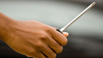 Νύχτα τρόμου για 88χρονο – Κουκουλοφόροι εισέβαλαν στο σπίτι του και τον απειλούσαν με κατσαβίδι