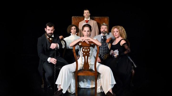 Οι πρώτες φωτογραφίες από την «Έντα Γκάμπλερ» που ετοιμάζει ο Δρίτσας