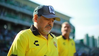 Έκρηξη Μαραντόνα: Εγώ τους προδότες τους φτύνω κατάμουτρα