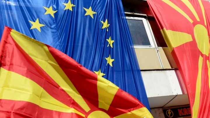 Τα Σκόπια ονειρεύονται την Ευρώπη: Αν δεν έρθει η ΕΕ σε μας, θα πάμε εμείς σε αυτή