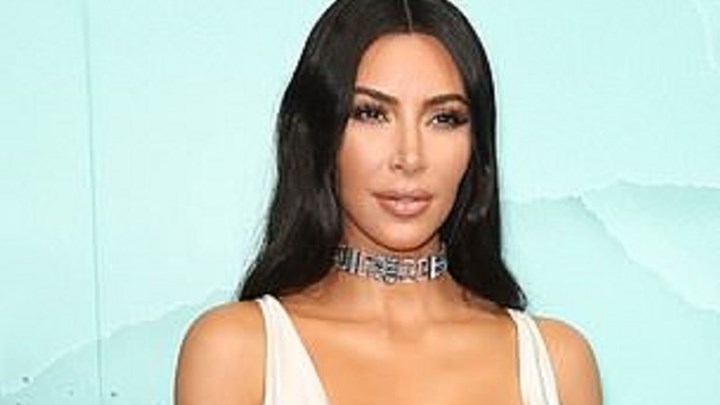 Αγνώριστη αλλά πάντα αποκαλυπτική η Κιμ Καρντάσιαν – ΦΩΤΟ – ΒΙΝΤΕΟ