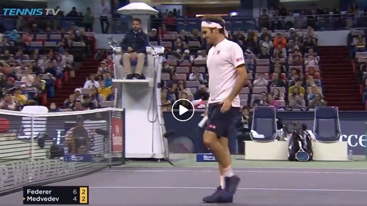 Δεν έχετε δει ξανά τέτοιο πόντο στο τένις – Ακόμη και ο Φέντερερ χειροκρότησε τον αντίπαλό του – ΒΙΝΤΕΟ