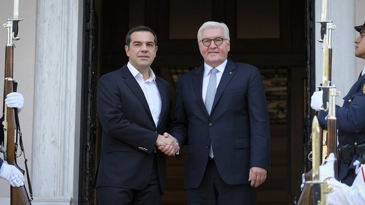 Μαξίμου: Ο κ. Τσίπρας επανέλαβε στον κ. Στάινμαϊερ τις πάγιες θέσεις για το κατοχικό δάνειο και τις γερμανικές αποζημιώσεις