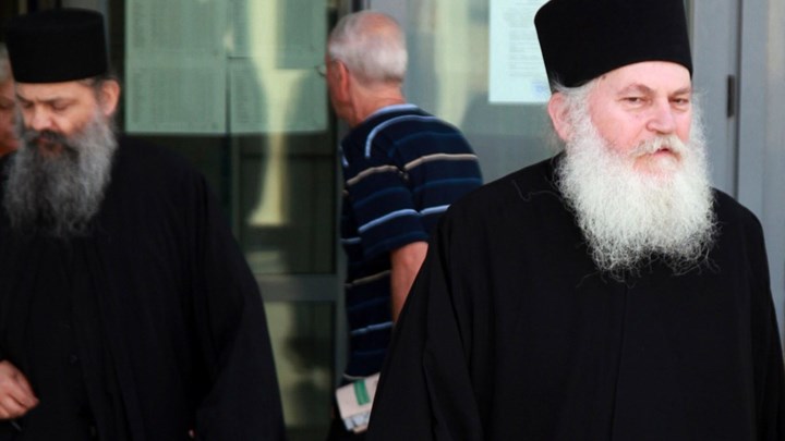 Με τις “ευλογίες” του ηγούμενου Εφραίμ το e-shop προϊόντων της Μονής Βατοπεδίου