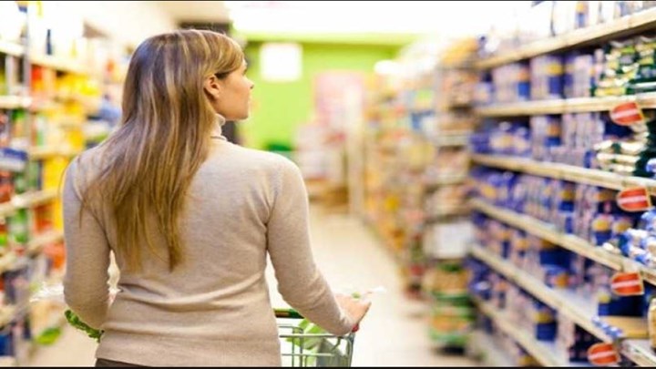 Πώς η κρίση άλλαξε τη διατροφή μας – Τι έκοψαν και τι τρώνε οι Έλληνες