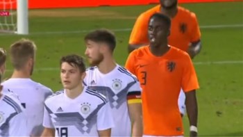 Έφτυσε αντίπαλο του και το πλήρωσε… ακριβά – ΒΙΝΤΕΟ