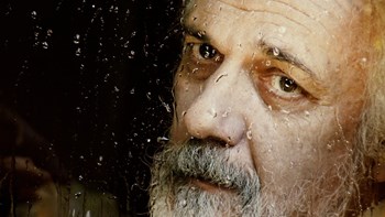 Το enikos.gr έχει φωτογραφίες από το trailer του κατά Κιμούλη «Θείου Βάνια»