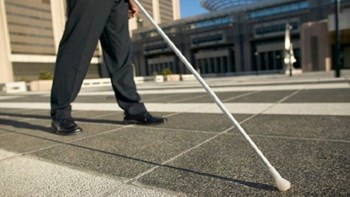 Παγκόσμια Ημέρα για τους τυφλούς: «Δεν βλέπω, βλέπεις όμως εσύ…»