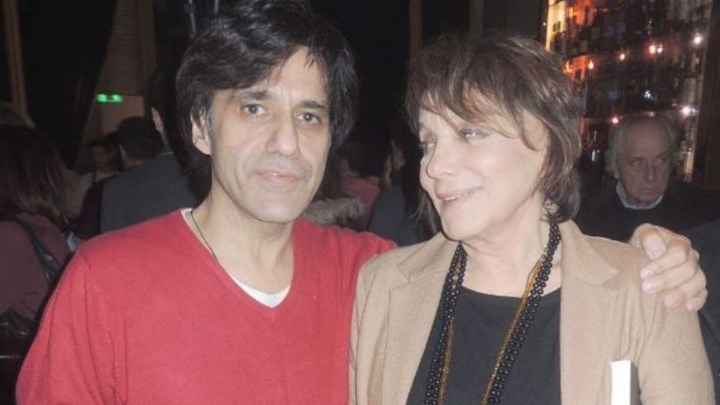 Ο Αλέξης Σταμάτης μιλά στο enikos.gr για τη μαμά του Μπέτυ Αρβανίτη κι όχι μόνο!