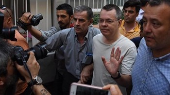 Τούρκος εισαγγελέας προσέφυγε κατά της απόφασης απελευθέρωσης του Αμερικανού πάστορα Μπράνσον