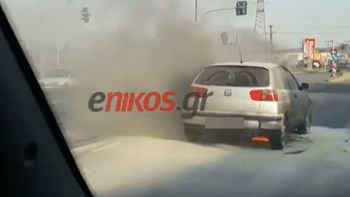 Αυτοκίνητο τυλίχθηκε στις φλόγες στο Ωραιόκαστρο – ΒΙΝΤΕΟ αναγνώστη
