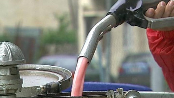 “Καίγονται” δύο μισθοί για θέρμανση – 310 ευρώ περισσότερα θα πληρώσει μια τετραμελής οικογένεια