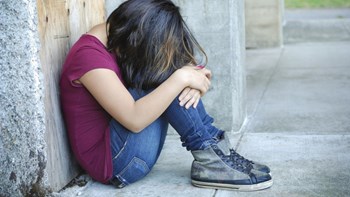 Σοκ στην Κάλυμνο: Πα-τέρας εξωθούσε στην πορνεία την 14χρονη κόρη του