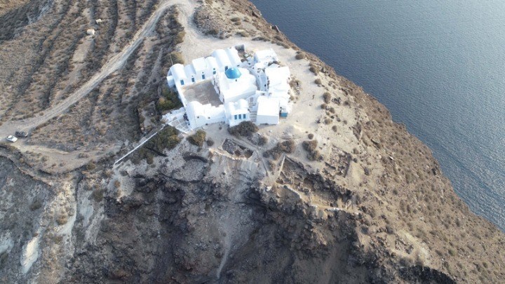 Ένα κομμάτι ξύλου ελιάς ανατρέπει όσα ξέραμε για την έκρηξη του ηφαιστείου της Σαντορίνης