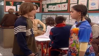 Δείτε τη “Βάλια” και τον “Μανωλάκη” να ποζάρουν ξανά μαζί 12 χρόνια μετά το τέλος του “Καφέ της Χαράς” – ΦΩΤΟ