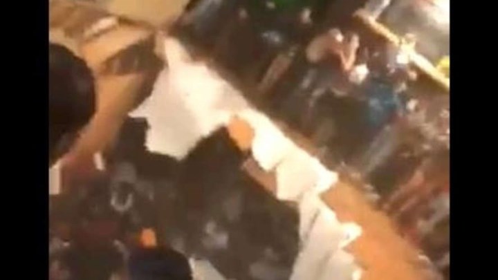 Παρ’ ολίγον τραγωδία στη Νότια Καρολίνα: Υποχώρησε το πάτωμα κατά τη διάρκεια φοιτητικού πάρτι – ΒΙΝΤΕΟ