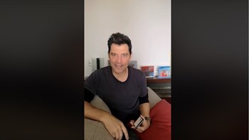 Το νέο μήνυμα του Σάκη Ρουβά στα social media για τα παιδιά – «Μπείτε στην Ομάδα Προσφοράς ΟΠΑΠ και παίξτε!»