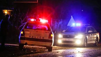 Ληστές ”μπούκαραν” σε κατάστημα κινητής τηλεφωνίας- Ξήλωσαν τα ρολά …πέφτοντας πάνω με αυτοκίνητο