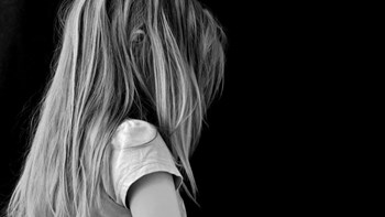 Φρίκη στην Πάτρα με 60χρονο που βίαζε ανήλικη με αυτισμό – Σοκάρει η μαρτυρία της
