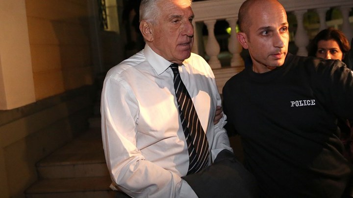 Στη φυλακή οδηγούνται ο Γιάννος Παπαντωνίου και η σύζυγός του με ομόφωνη απόφαση ανακρίτριας και εισαγγελέα