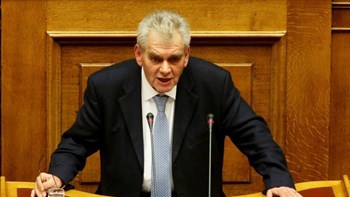 Βολές Παπαγγελόπουλου κατά Ράικου