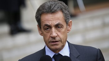 Παραπέμπεται σε δίκη ο Σαρκοζί