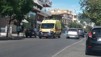 Σοκ στο Αγρίνιο: Δύο αδελφάκια έπεσαν από μπαλκόνι πολυκατοικίας