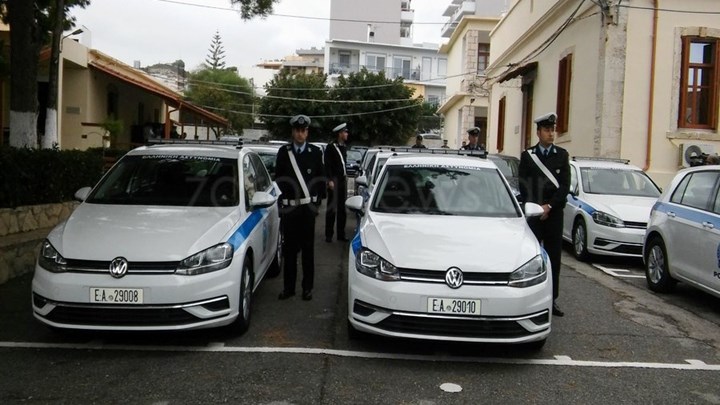 Παραδόθηκαν στην ΕΛΑΣ τα οχήματα δωρεάς Λεμπιδάκη – Συγκινημένος ο επιχειρηματίας – ΦΩΤΟ – ΒΙΝΤΕΟ